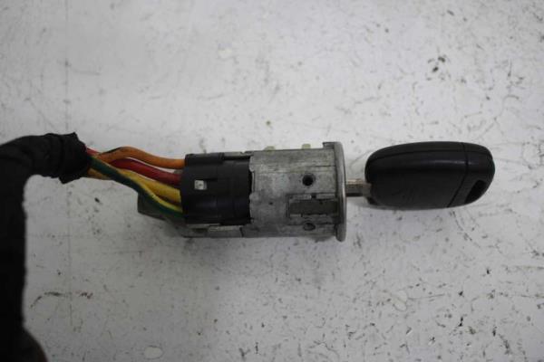 CONTACTEUR RENAULT - Vue 2